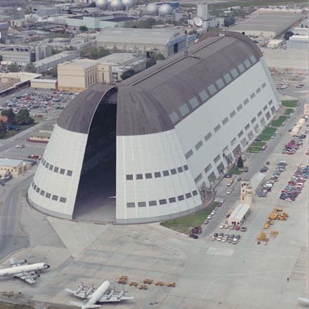 moffett_field_hangar_1_1992_440