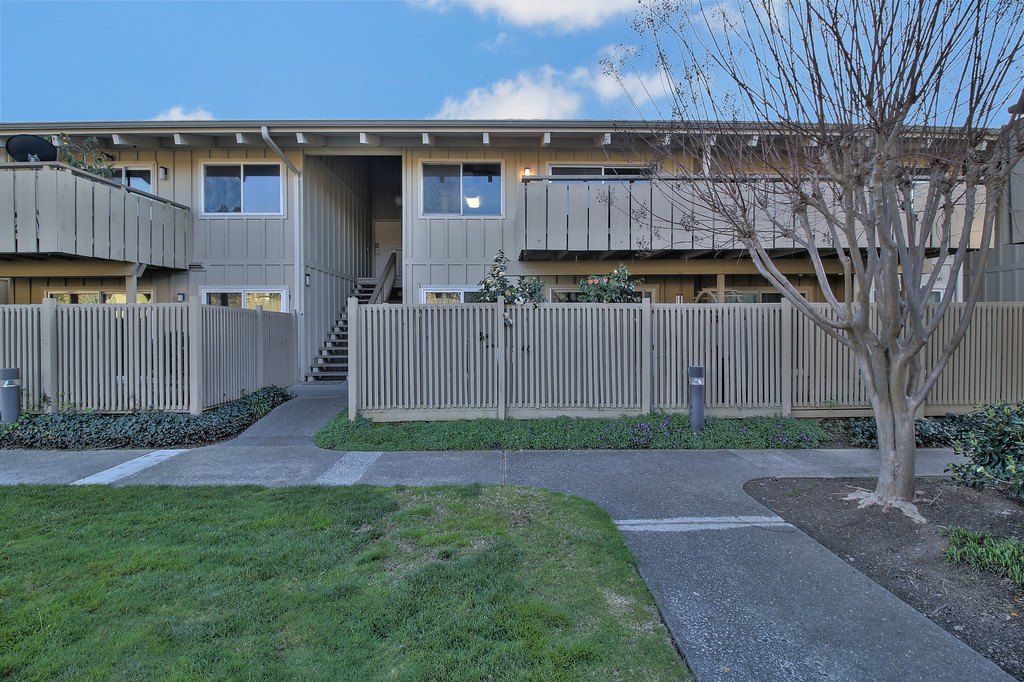 255 S. Rengstorff Avenue #26, Mountain View